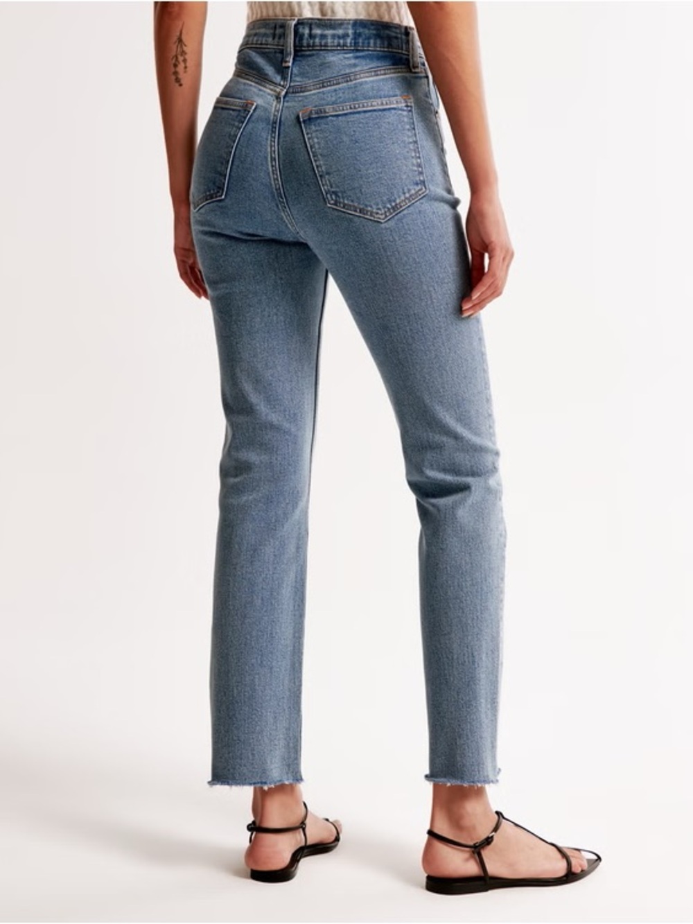 Abercrombie & Fitch Women’s 90’s Straight Ultra High Rise Ankle Jean Curve Love